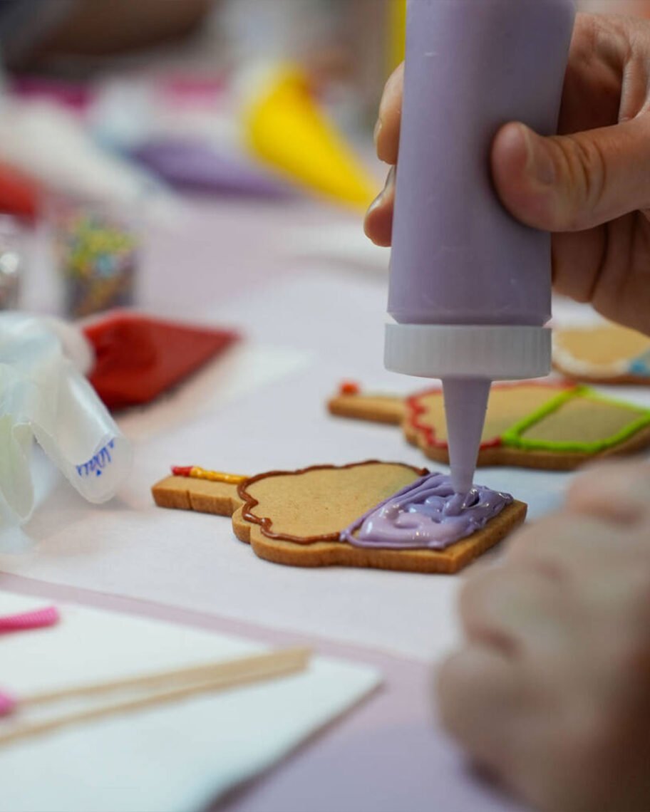 Martha brook blog post 12 of the best gift experiences biscuiteers icing cafe